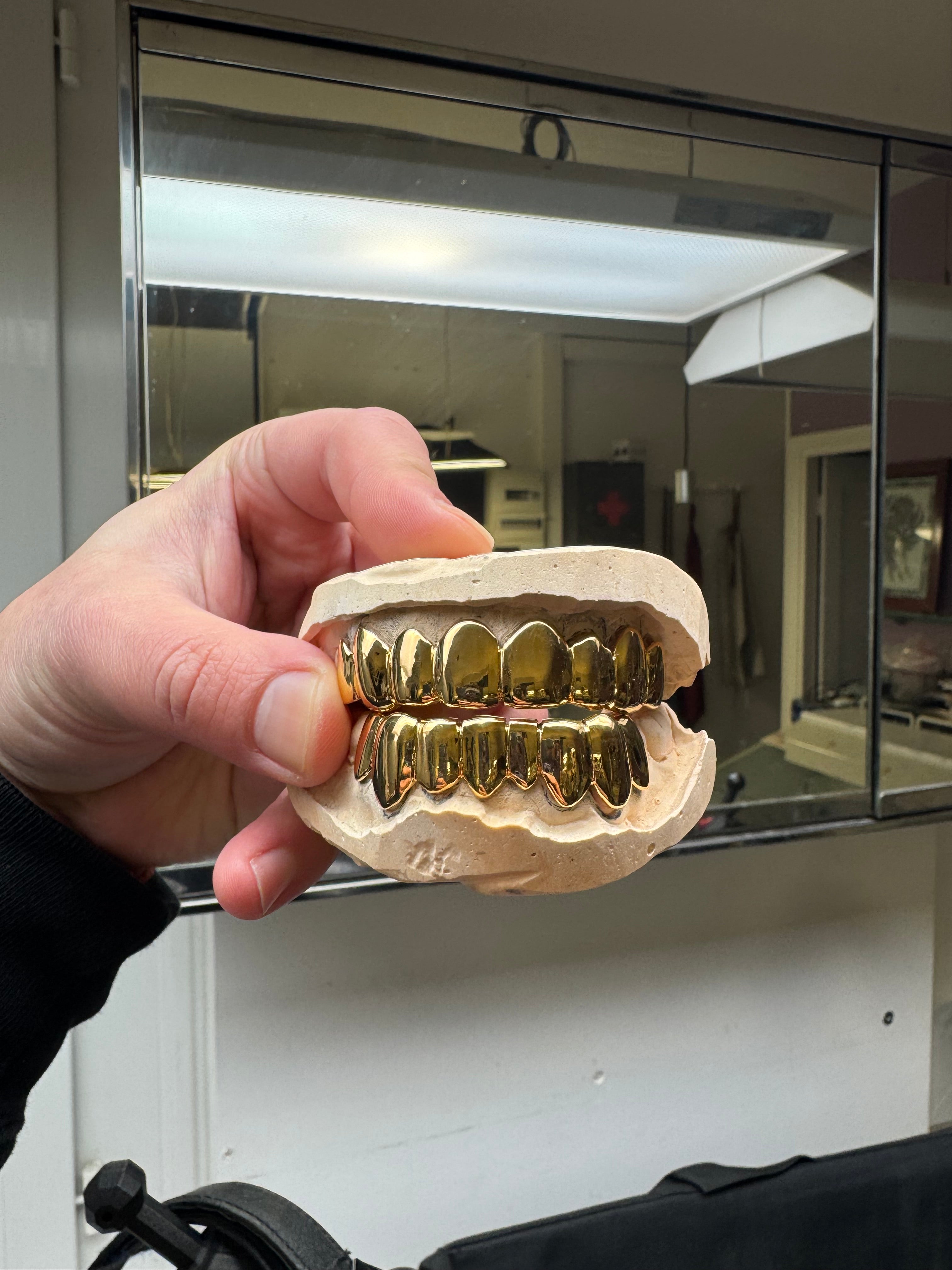 16 Eléments plaqué en Or