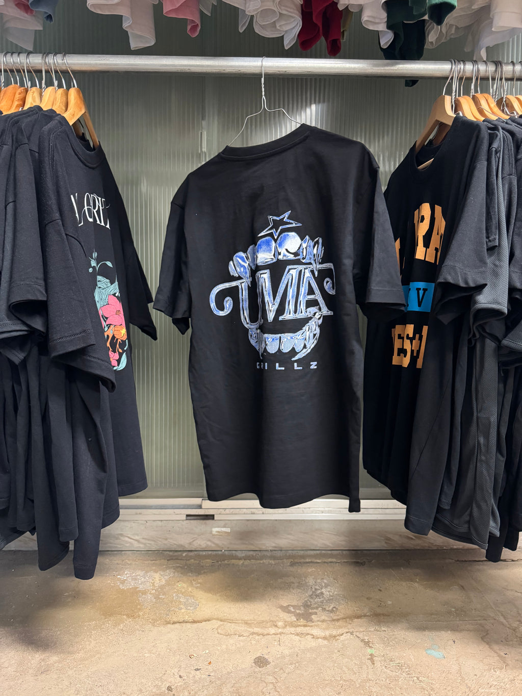 T-shirts UMA GRILLZ